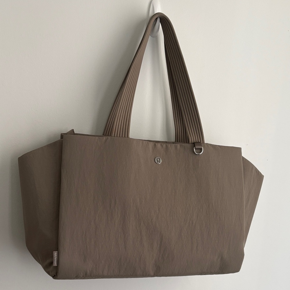 lululemon athletica Taupe Tote Bag